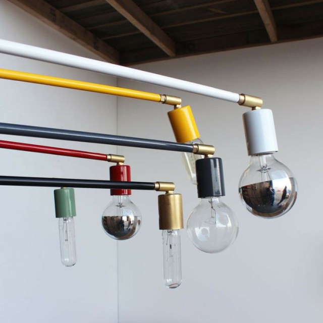 Swing_arm_wall_lamp_2