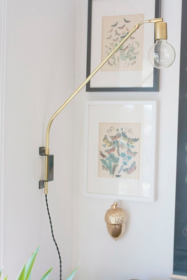 Swing_arm_wall_lamp_3