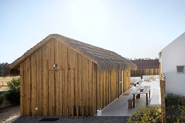 white_housecabin_portugal_5